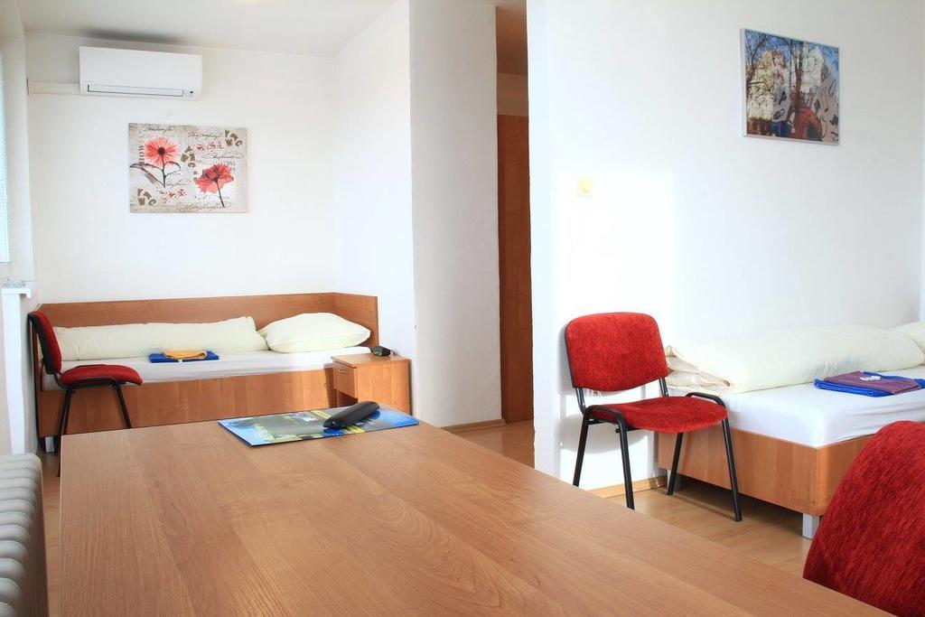 Hostel Narva Bratislava Eksteriør billede
