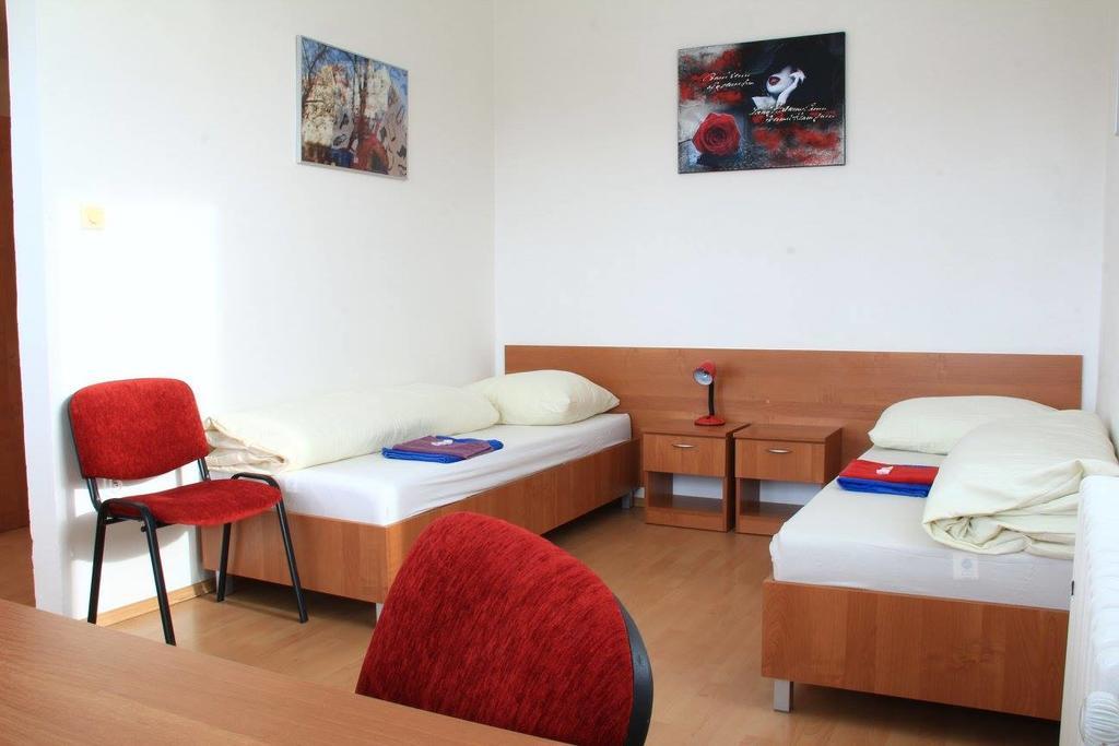 Hostel Narva Bratislava Eksteriør billede