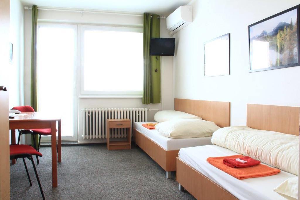 Hostel Narva Bratislava Eksteriør billede